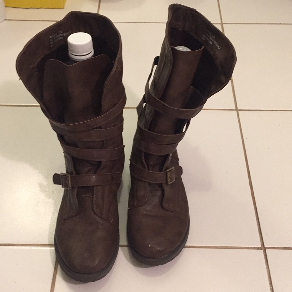 *BOGO 50%*Madden Girl’s Razcal brown boots
